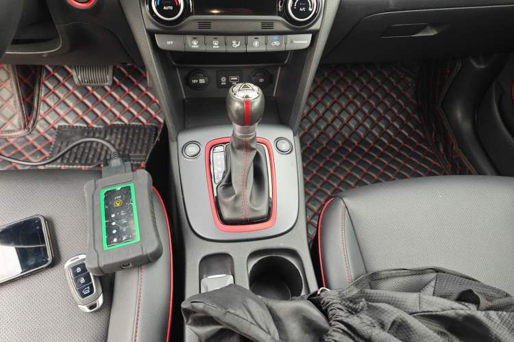 Used Hyundai ENCINO 2019 1.6T Iron Man Edition Gear Lever