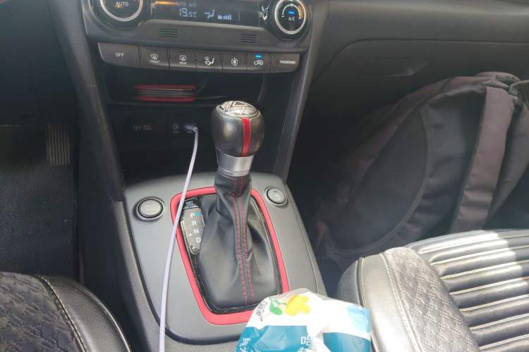 Used Hyundai ENCINO 2019 1.6T Iron Man Edition Gear Lever
