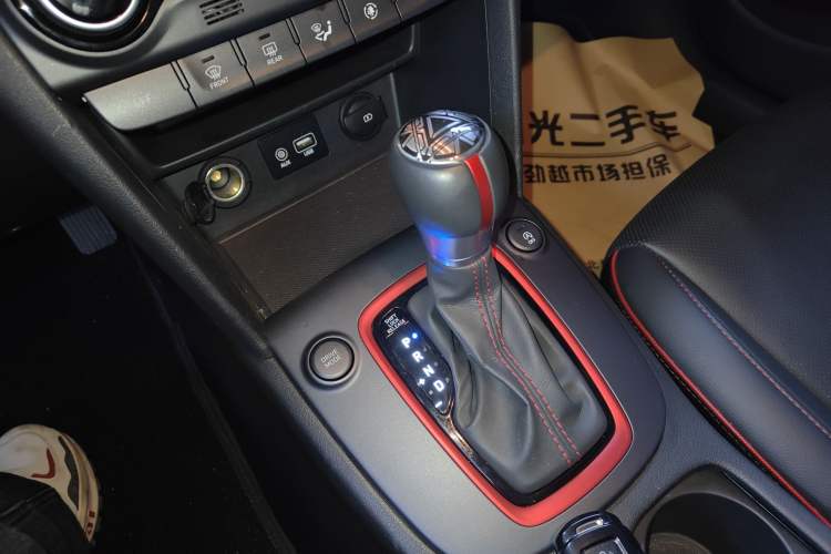Used Hyundai ENCINO 2019 1.6T Iron Man Edition Gear Lever