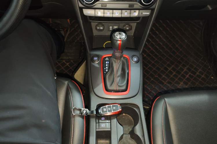 Used Hyundai ENCINO 2019 1.6T Iron Man Edition Gear Lever