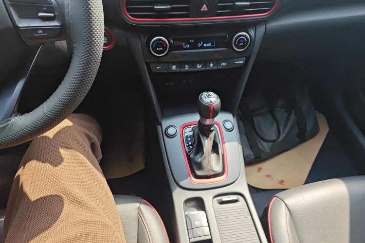 Used Hyundai ENCINO 2019 1.6T Iron Man Edition Gear Lever