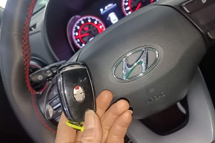 Used Hyundai ENCINO 2019 1.6T Iron Man Edition Interior 1