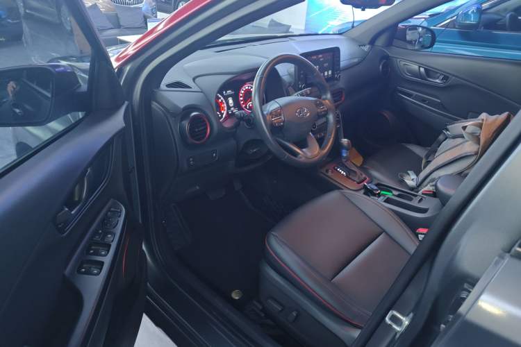 Used Hyundai ENCINO 2019 1.6T Iron Man Edition Interior 3