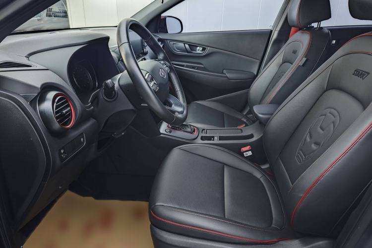 Used Hyundai ENCINO 2019 1.6T Iron Man Edition Interior 4