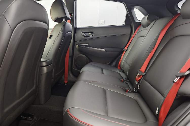 Used Hyundai ENCINO 2019 1.6T Iron Man Edition Interior 5