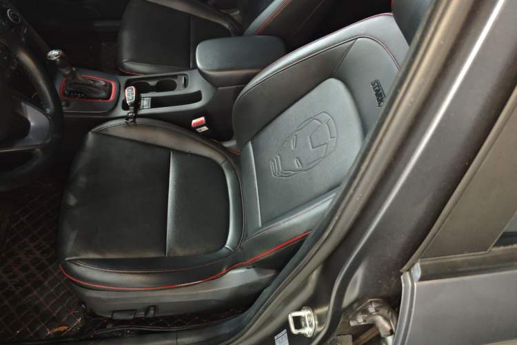 Used Hyundai ENCINO 2019 1.6T Iron Man Edition Left Front Seat