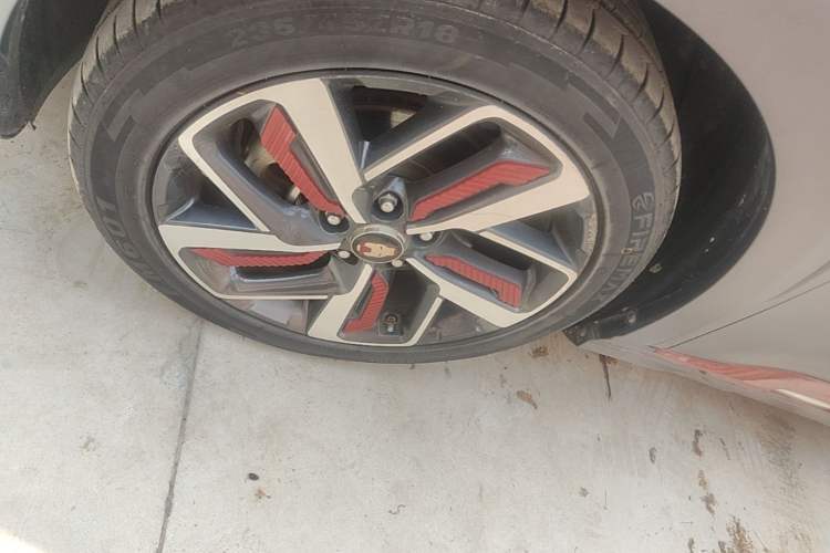 Used Hyundai ENCINO 2019 1.6T Iron Man Edition Left Front Wheel Hub
