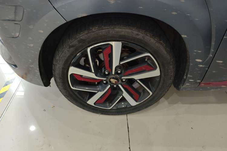 Used Hyundai ENCINO 2019 1.6T Iron Man Edition Left Front Wheel Hub