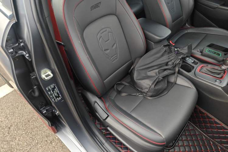 Used Hyundai ENCINO 2019 1.6T Iron Man Edition Right Front Seat