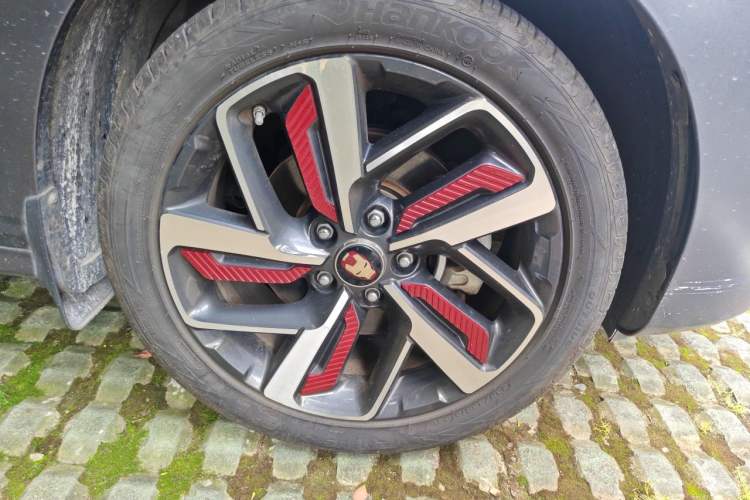 Used Hyundai ENCINO 2019 1.6T Iron Man Edition Right Front Wheel Hub
