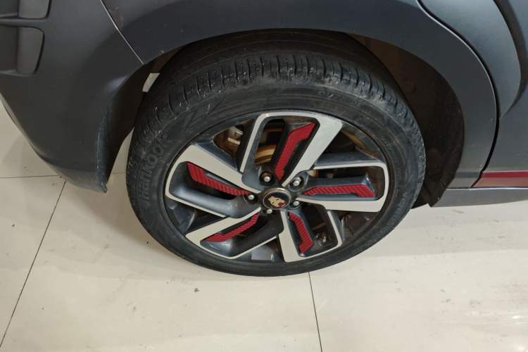 Used Hyundai ENCINO 2019 1.6T Iron Man Edition Right Rear Wheel Hub