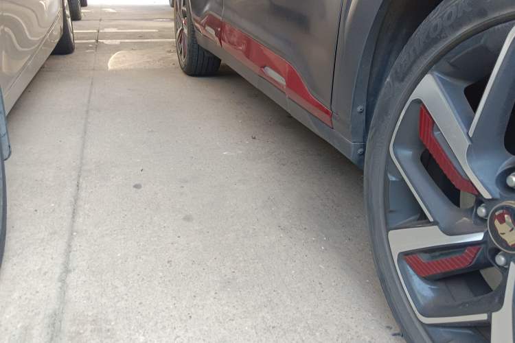 Used Hyundai ENCINO 2019 1.6T Iron Man Edition Right Side Sill