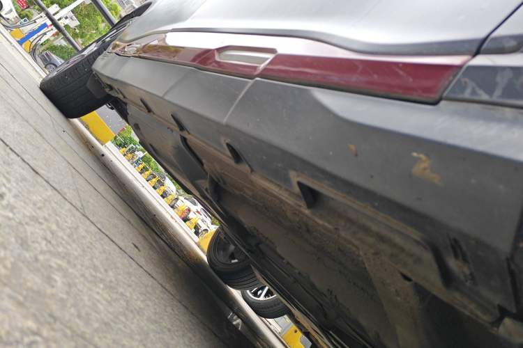Used Hyundai ENCINO 2019 1.6T Iron Man Edition Right Side Sill