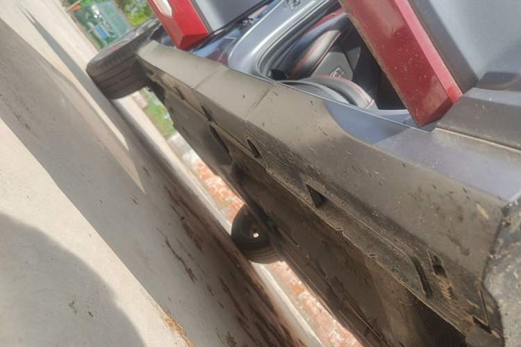 Used Hyundai ENCINO 2019 1.6T Iron Man Edition Right Side Sill