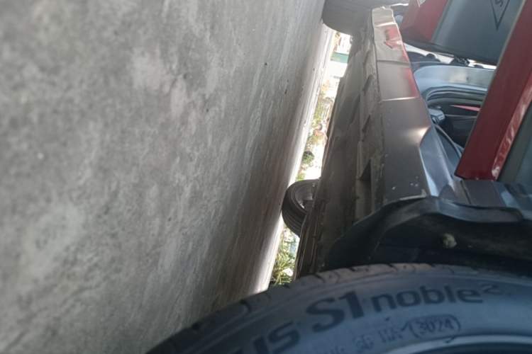 Used Hyundai ENCINO 2019 1.6T Iron Man Edition Right Side Sill