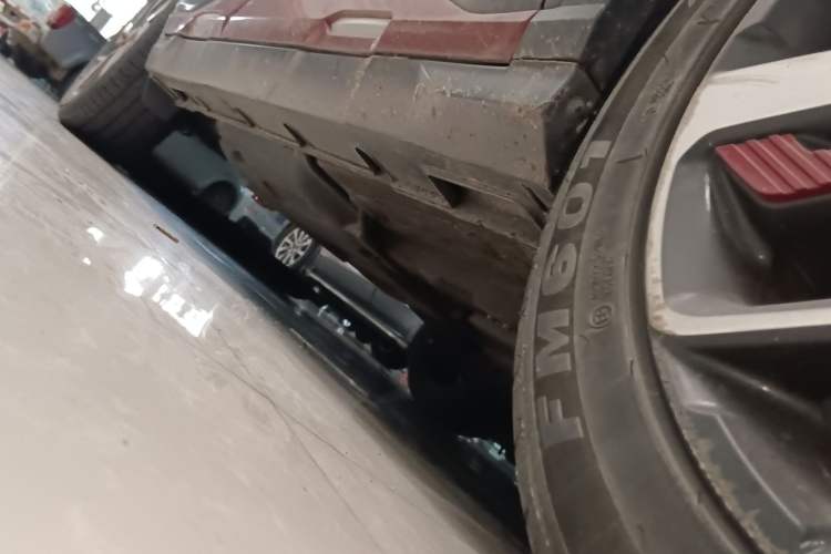 Used Hyundai ENCINO 2019 1.6T Iron Man Edition Right Side Sill