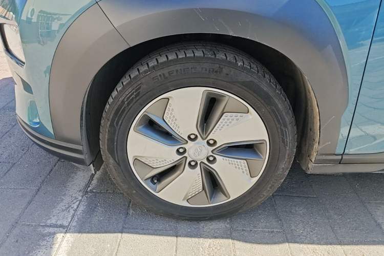 Used Hyundai ENCINO Electric 2020 GLS ZhiJie Edition Left Front Wheel Hub
