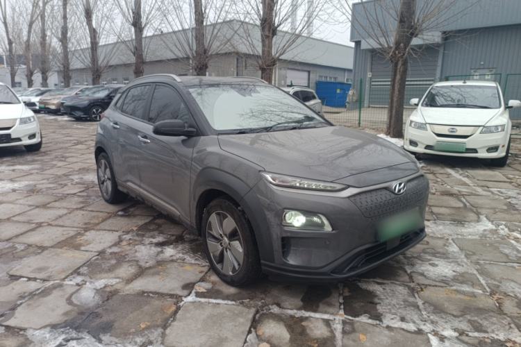 Used Hyundai ENCINO Electric 2020 TOP Enjoyment Edition Front Right 45 Deg