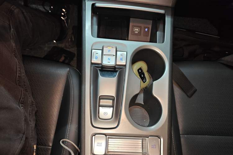 Used Hyundai ENCINO Electric 2020 GLS ZhiJie Edition Gear Lever