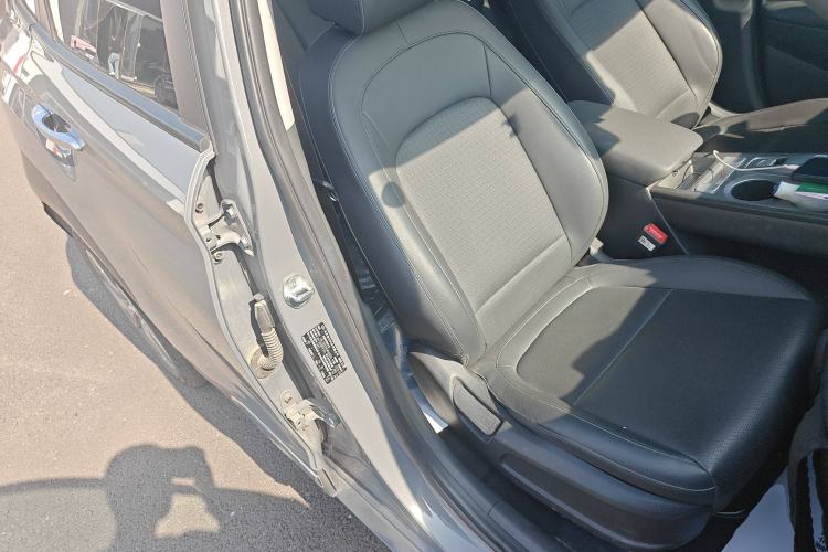 Used Hyundai ENCINO Electric 2020 TOP Enjoyment Edition Right Front Seat
