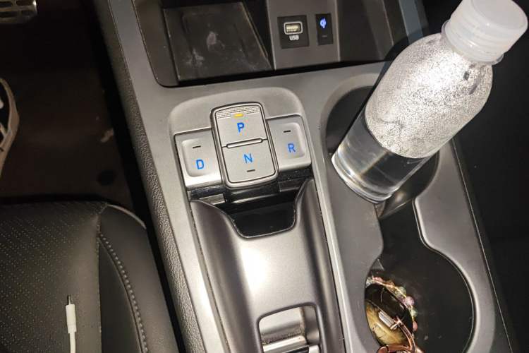 Used Hyundai ENCINO Electric 2020 GLS ZhiJie Edition Gear Lever
