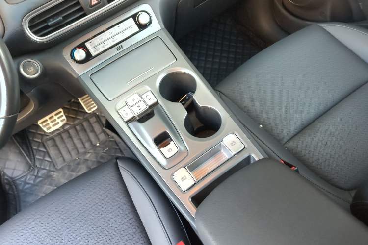 Used Hyundai ENCINO Electric 2020 GLS ZhiJie Edition Gear Lever