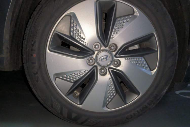 Used Hyundai ENCINO Electric 2020 GLS ZhiJie Edition Right Front Wheel Hub