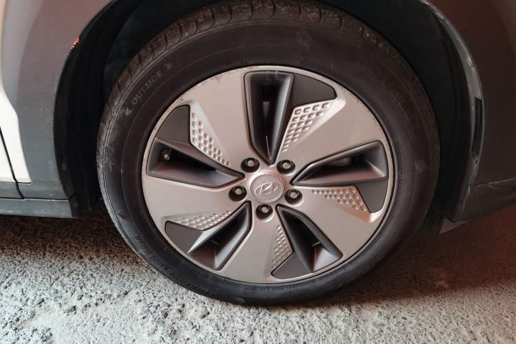 Used Hyundai ENCINO Electric 2020 GLS ZhiJie Edition Right Front Wheel Hub