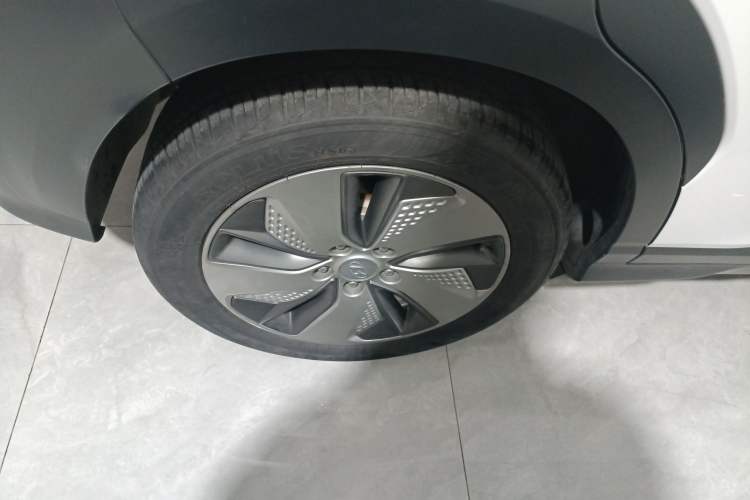 Used Hyundai ENCINO Electric 2020 GLS ZhiJie Edition Right Rear Wheel Hub