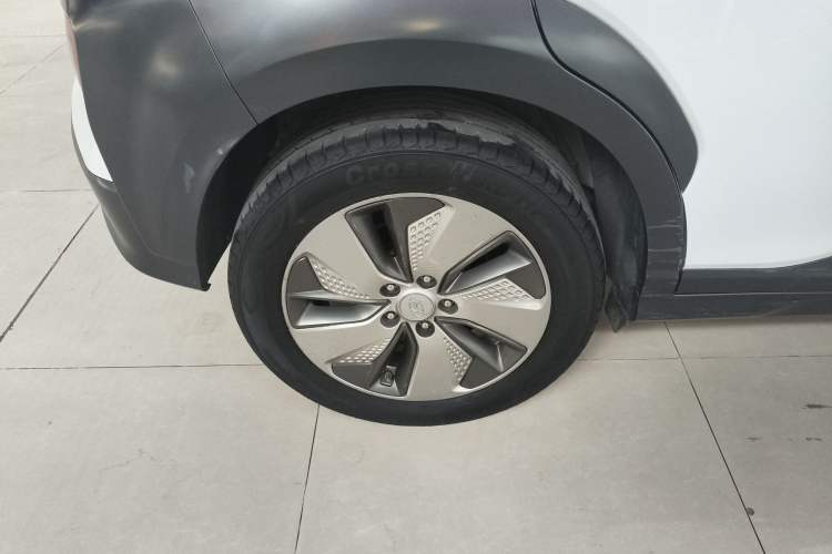 Used Hyundai ENCINO Electric 2020 TOP Enjoyment Edition Right Rear Wheel Hub