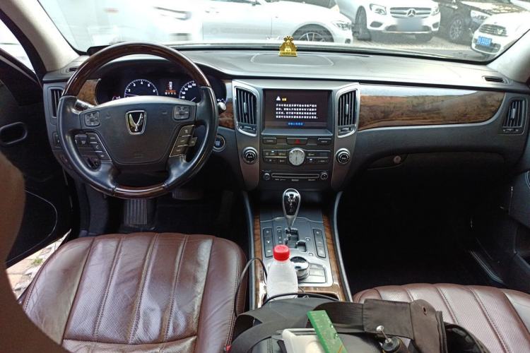 Used Hyundai Equus 2009 3.8 Luxury Edition Center Console