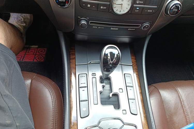 Used Hyundai Equus 2009 3.8 Luxury Edition Gear Lever