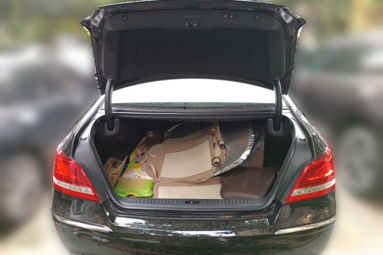 Used Hyundai Equus 2009 3.8 Luxury Edition Trunk