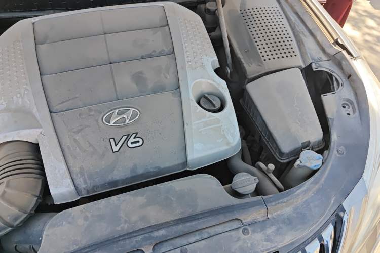 Used Hyundai Equus 2009 3.8 Luxury Edition Engine Bay Left