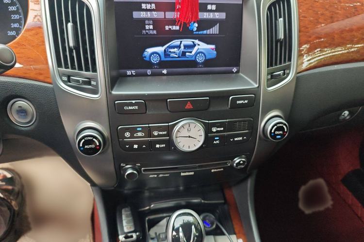 Used Hyundai Equus 2012 3.8 GDi Extended Flagship Edition Audio And AC Panel