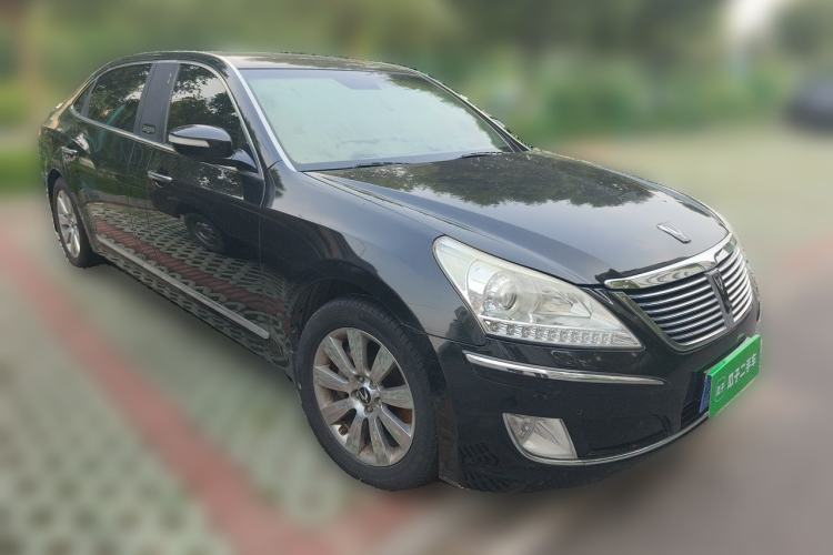 Used Hyundai Equus 2012 5.0 GDi Extended Luxury Edition Front Right 45 Deg