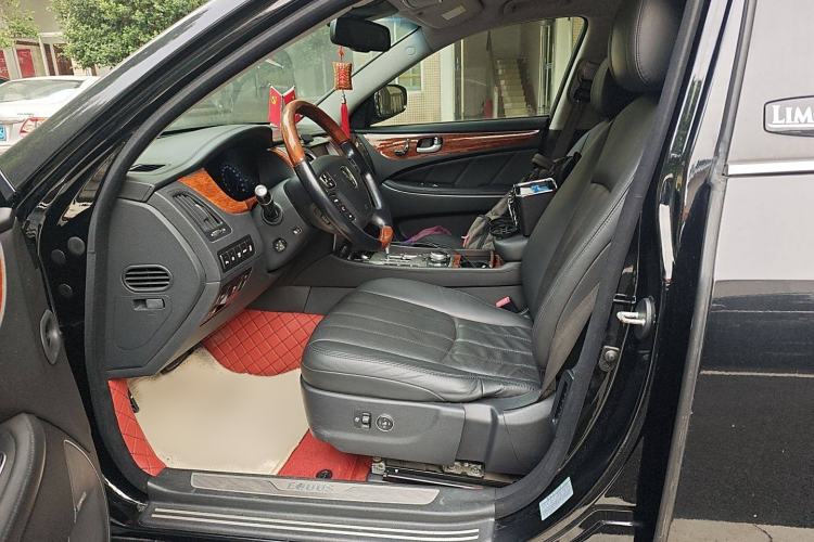 Used Hyundai Equus 2012 3.8 GDi Extended Flagship Edition Left Front Seat