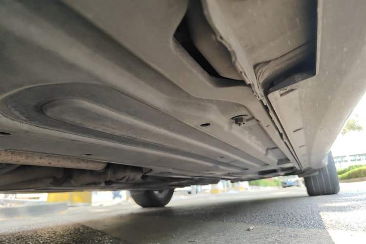 Used Hyundai Genesis 2008 BH330 Comfort Edition Chassis Front Left