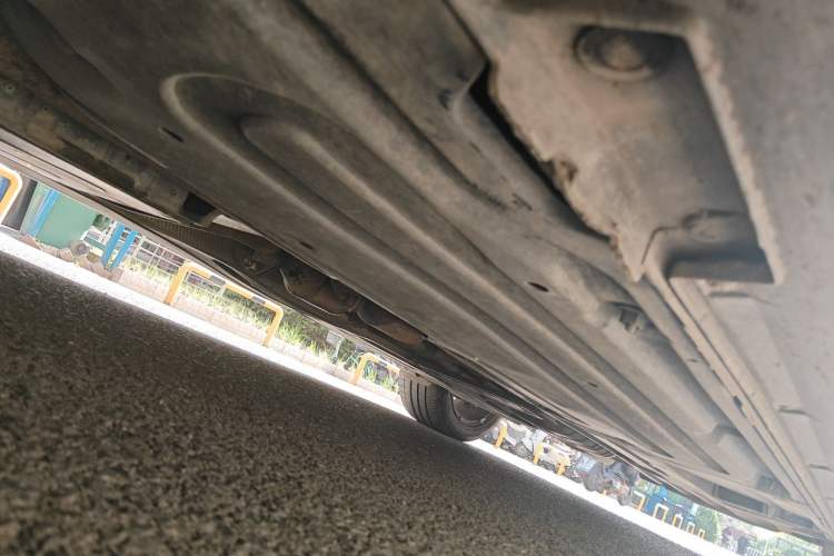 Used Hyundai Genesis 2012 3.3L GDI Prestige Edition Chassis Front Left