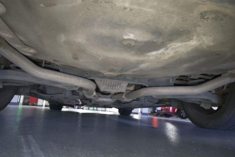 Used Hyundai Genesis 2012 3.0L GDI Luxury Edition Chassis Rear