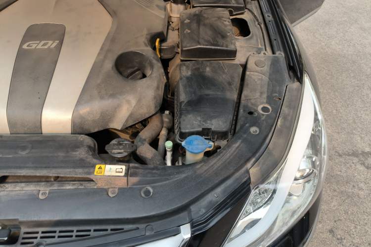 Used Hyundai Genesis 2012 3.0L GDI Luxury Edition Engine Bay Left