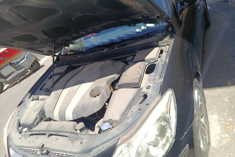 Used Hyundai Genesis 2012 3.0L GDI Luxury Edition Engine Bay Left