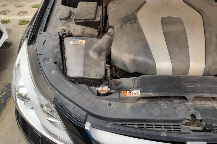 Used Hyundai Genesis 2012 3.0L GDI Luxury Edition Engine Bay Right