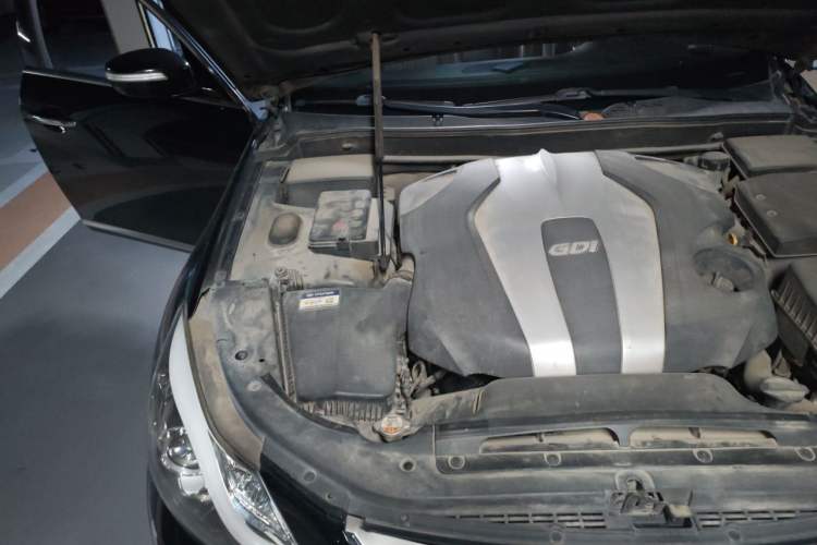 Used Hyundai Genesis 2012 3.0L GDI Luxury Edition Engine Bay Right