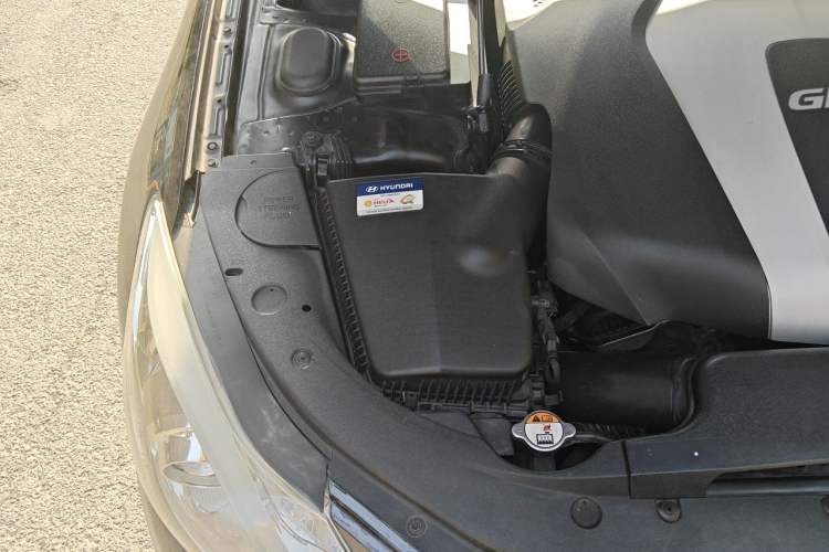 Used Hyundai Genesis 2012 3.3L GDI Prestige Edition Engine Bay Right