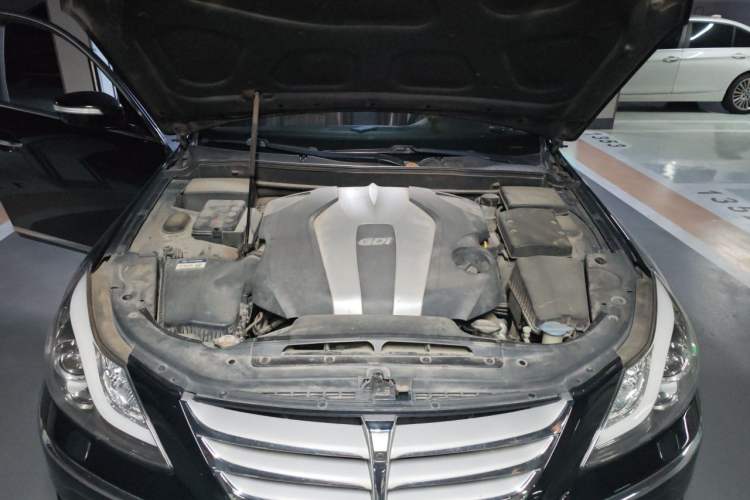 Used Hyundai Genesis 2012 3.0L GDI Luxury Edition Engine Bay