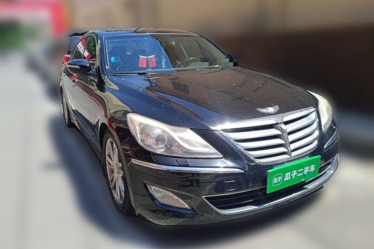 Used Hyundai Genesis 2012 3.0L GDI Luxury Edition Front Right 45 Deg