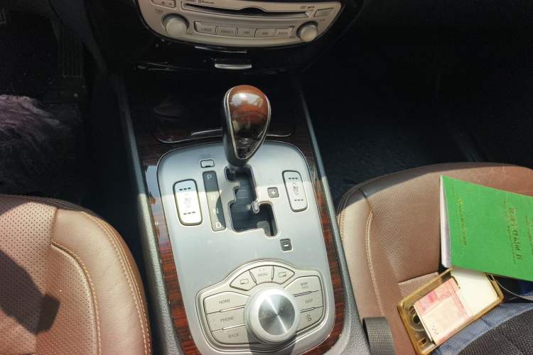 Used Hyundai Genesis 2012 3.0L GDI Luxury Edition Gear Lever