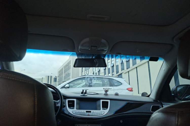 Used Hyundai Genesis 2012 3.0L GDI Luxury Edition Headliner