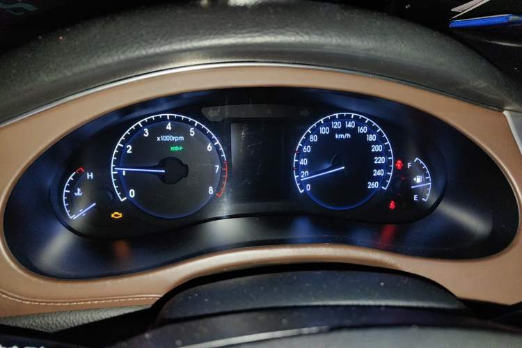 Used Hyundai Genesis 2012 3.0L GDI Luxury Edition Instrument Cluster